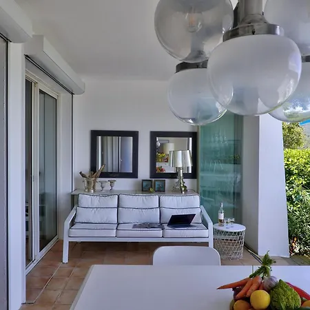 Les Bastides 30282-2